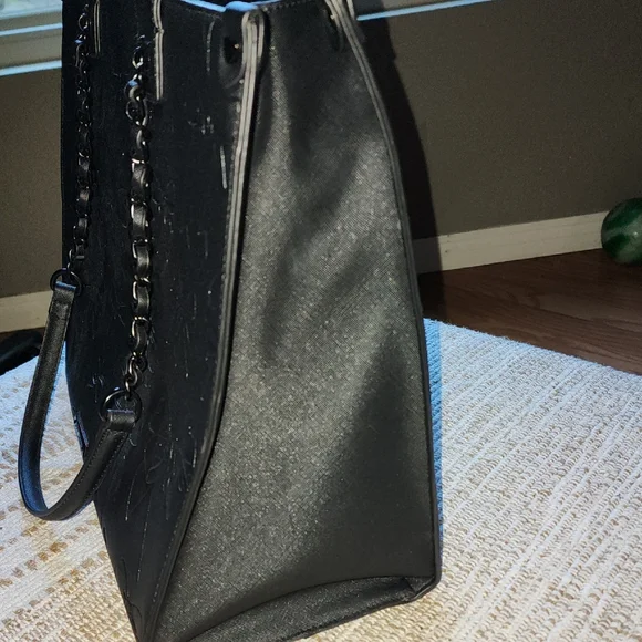 Betsey Johnson Black Bow-Embossed Tote - Picture 4 of 16